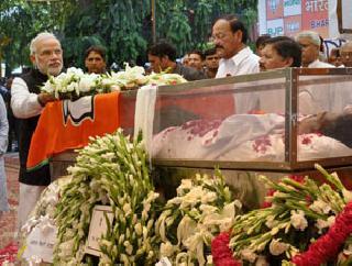 Political career of many of the dead ended | अकाली निधनाने संपली अनेकांची राजकीय कारकीर्द