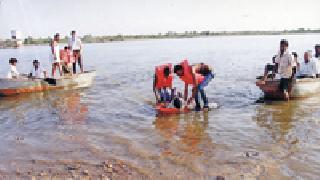 Training for rescue teams for disaster relief | आपत्ती निवारणासाठी बचाव पथकांना प्रशिक्षण