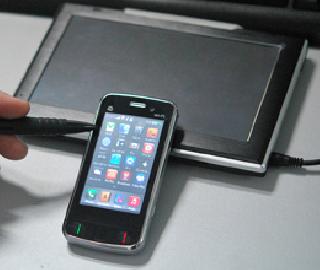 Wife arrested for uploading porn videos of wife | पत्नीचे अश्लील व्हिडिओ अपलोड करणा-या पतीस अटक