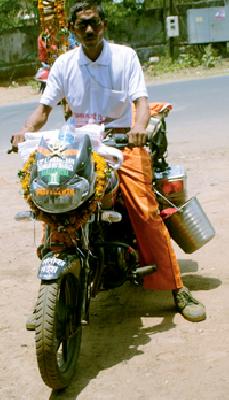 Visiting the nation's message to travel to India | राष्ट्रसंतांचा संदेश जागविण्यासाठी भारतभ्रमण