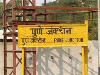 After the storm, the city's panic-free atmosphere | तोडफोडीनंतर शहरामध्ये दहशतमुक्त वातावरण