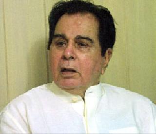 Big B, Aamir Khan's Dilip Kumar's autobiography | बिग बी, आमिर खान करणार दिलीप कुमार यांच्या आत्मचरित्राचे प्रकाशन Big B, Aamir Khan's Dilip Kumar's autobiography | बिग बी, आमिर खान करणार दिलीप कुमार यांच्या आत्मचरित्राचे प्रकाशन
