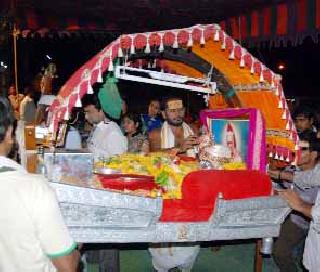 Welcome to Hingoli city | हिंगोली शहरात पालखीचे स्वागत