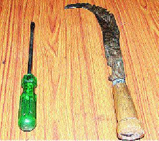 Due to police alert, the thieves were cut off | पोलिसांच्या सतर्कतेमुळे चोरांचा कट उधळला Due to police alert, the thieves were cut off | पोलिसांच्या सतर्कतेमुळे चोरांचा कट उधळला