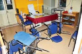 Disbanding in sub-division | उपअभियंत्याच्या कक्षात तोडफोड Disbanding in sub-division | उपअभियंत्याच्या कक्षात तोडफोड