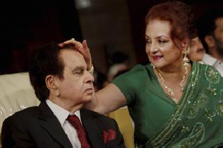 The publication of autobiography was overwhelmed | आत्मचरित्रच्या प्रकाशनाला तारांगण अवतरले