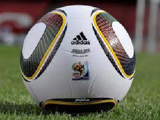 'Night' for football from today | फुटबॉलसाठी आजपासून रात्रीचा ‘दिवस’