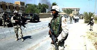 Iraqi insurgents travel to Baghdad | इराकी बंडखोरांचे बगदादकडे कूच Iraqi insurgents travel to Baghdad | इराकी बंडखोरांचे बगदादकडे कूच