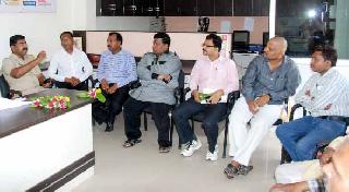 Public awareness about the maladministration of social media | सोशल मीडियावरील विकृतीबाबत जनजागृती हवी