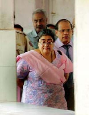 Mrs CM Medical! | मिसेस सीएम मेडिकलमध्ये!