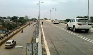 Waiting for publicity: | लोकार्पणाची प्रतीक्षा :