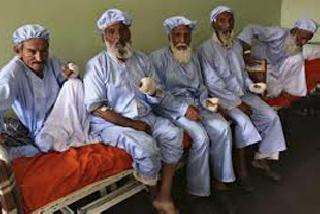 The boat cut off as voted | मतदान केले म्हणून बोट कापले The boat cut off as voted | मतदान केले म्हणून बोट कापले