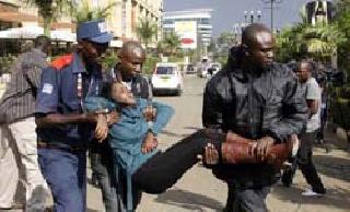 Kenya's terrorist attack, 48 killed | केनियात अतिरेकी हल्ला, ४८ ठार Kenya's terrorist attack, 48 killed | केनियात अतिरेकी हल्ला, ४८ ठार