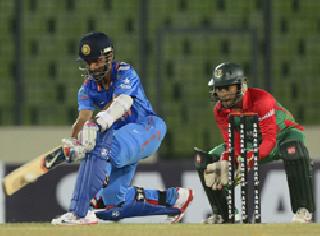 After rain interruption, India-Bangladesh match again | पावसाच्या व्यत्ययानंतर भारत- बांग्लादेश सामना पुन्हा सुरू After rain interruption, India-Bangladesh match again | पावसाच्या व्यत्ययानंतर भारत- बांग्लादेश सामना पुन्हा सुरू