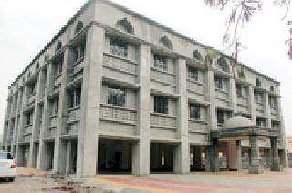 Vidarbha Statutory Board's office is pathetic | विदर्भ वैधानिक मंडळाचे कार्यालय दयनीय