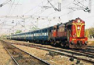 'Bad day' for railway passengers, increase in passenger fares | रेल्वे प्रवाशांचे 'बुरे दिन', प्रवासी भाड्यात वाढ