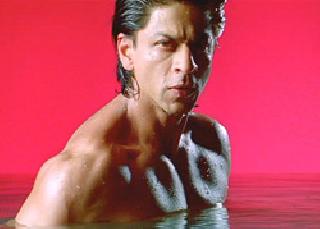 Shahrukh will again be replaced | पुन्हा टॉपलेस होणार शाहरुख Shahrukh will again be replaced | पुन्हा टॉपलेस होणार शाहरुख