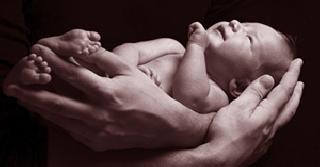 Be alert to prevent abortion | गर्भपात रोखण्यासाठी सतर्क राहा