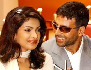 Akshay-Priyanka again together | अक्षय-प्रियंका पुन्हा साथ साथ Akshay-Priyanka again together | अक्षय-प्रियंका पुन्हा साथ साथ