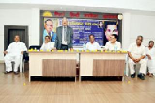 Republican Party to rebuild | रिपब्लिकन पक्षाची पुनर्बांधणी व्हावी