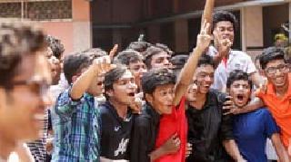 Strike of players in the SSC examination | दहावीच्या परीक्षेत खेळाडूंचीही भरारी