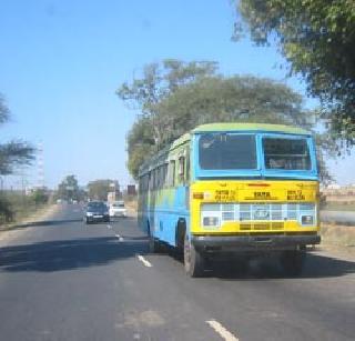 Student, disadvantage of passengers | विद्यार्थी, प्रवाशांची गैरसोय