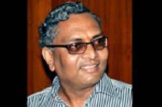 Gudawar was finally replaced! | अखेर गुडेवार यांची बदली! Gudawar was finally replaced! | अखेर गुडेवार यांची बदली!