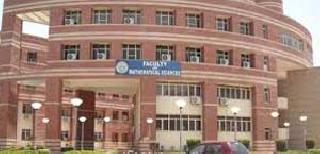 Postponed the admission process of Delhi University | दिल्ली विद्यापीठातील प्रवेश प्रक्रिया स्थगित Postponed the admission process of Delhi University | दिल्ली विद्यापीठातील प्रवेश प्रक्रिया स्थगित