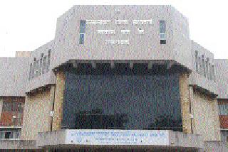 Need more than 300 crores of recovery | ३०० कोटीपेक्षा अधिकची वसुली हवी