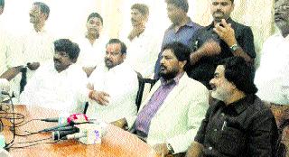 Tried for the Kurduwadi Railway Factory | कुर्डूवाडी रेल्वे कारखान्यासाठी प्रयत्न