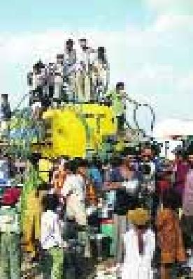 145 clouds of scarcity clouds! | १४५ गावांवर टंचाईचे ढग ! 145 clouds of scarcity clouds! | १४५ गावांवर टंचाईचे ढग !