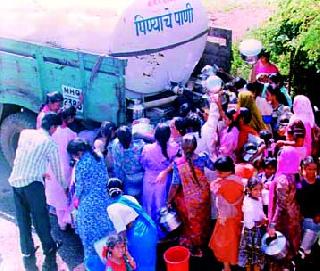 Varunaraja's molestation victim sacrifices anxious! | वरुणराजाच्या वक्रदृष्टीने बळीराजा चिंतातुर !