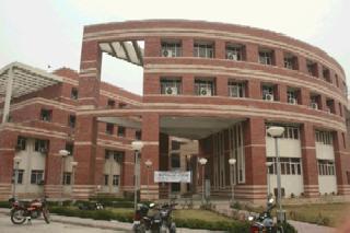 Four year post graduation course | चार वर्षाचा पदवी अभ्यासक्रम मागे