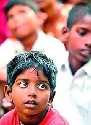 Parents, however, insist on the organization | पालक सक्षम, तरी संस्थेसाठी आग्रह Parents, however, insist on the organization | पालक सक्षम, तरी संस्थेसाठी आग्रह