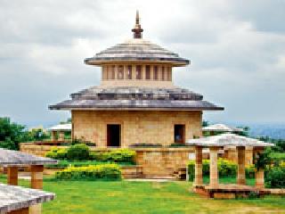 Kalidas memorial in the dark | कालिदास स्मारक अंधारात