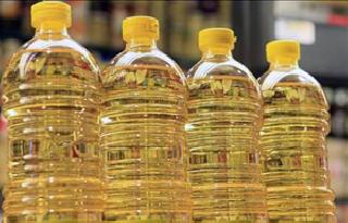 Poha, edible oil and pulses became expensive | पोहे, खाद्यतेल, डाळी महागल्या