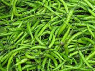 Green chilli, caroline, peas and more | हिरवी मिरची, कारली, मटार महागले