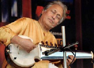 Ustad Amjad Ali Khan's Sarod missing from British Airlines | उस्ताद अमजद अली खान यांची सरोद ब्रिटीश एअरलाईन्सकडून गहाळ