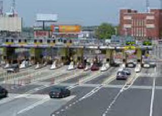 44 tollnables closed in the state today | राज्यभरातील 44 टोलनाके आजपासून बंद