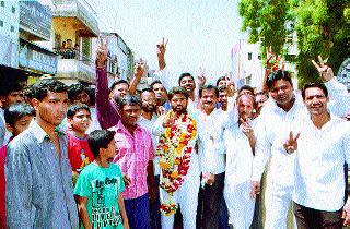 In the bye-election of the BJP, the Congress is back again! | बुढीलेन पोटनिवडणुकीत काँग्रेसची पुन्हा बाजी...!