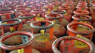 Rs. 16.50 per non-subsidized cylinders | विनाअनुदानित सिलिंडरच्या दरात १६.५० रुपयांची वाढ
