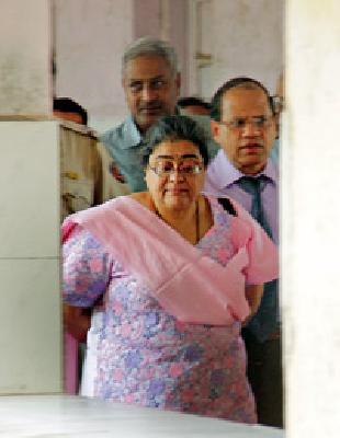 Mrs CM Hospital | मिसेस सीएम मनोरुग्णालयात