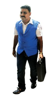 Safes are big dreams! | तिजोरी छोटी स्वप्ने मोठी !