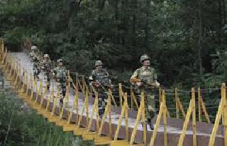 Military training to Indians on the border | सीमारेषेवरील भारतीयांना लष्करी प्रशिक्षण Military training to Indians on the border | सीमारेषेवरील भारतीयांना लष्करी प्रशिक्षण