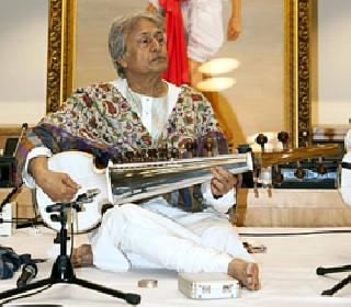 Finally, the 'Sakhi' lost by the masters was found | अखेर उस्तादांची हरवलेली ‘सखी’ सापडली Finally, the 'Sakhi' lost by the masters was found | अखेर उस्तादांची हरवलेली ‘सखी’ सापडली