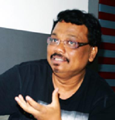 Marathi people are responsible for the downfall of Marathi films | मराठी सिनेमांच्या अधोगतीला मराठी माणूसच जबाबदार