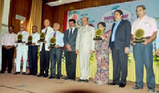 Society and Doctors Supplement Each Other | समाज आणि डॉक्टर एकमेकांना पूरक