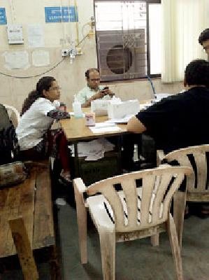 Doctor chappat in 'Golden Understanding' | ‘गोल्डन अवर’मध्ये डॉक्टर गप्पांत