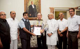 Bhushan of VR Manohar from Nagpur | व्ही.आर.मनोहर नागपूरचे भूषण