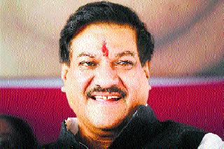 Chief Minister Prithviraj Chavan today visited Pandharpur | मुख्यमंत्री पृथ्वीराज चव्हाण आज पंढरपुरात